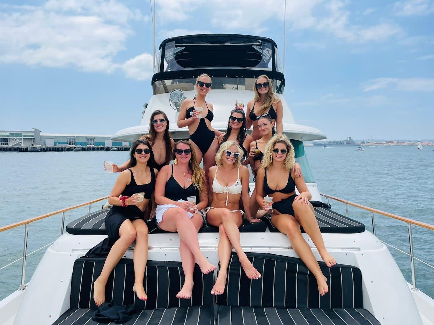 Lake Travis Bachelorette Party Boat Rental