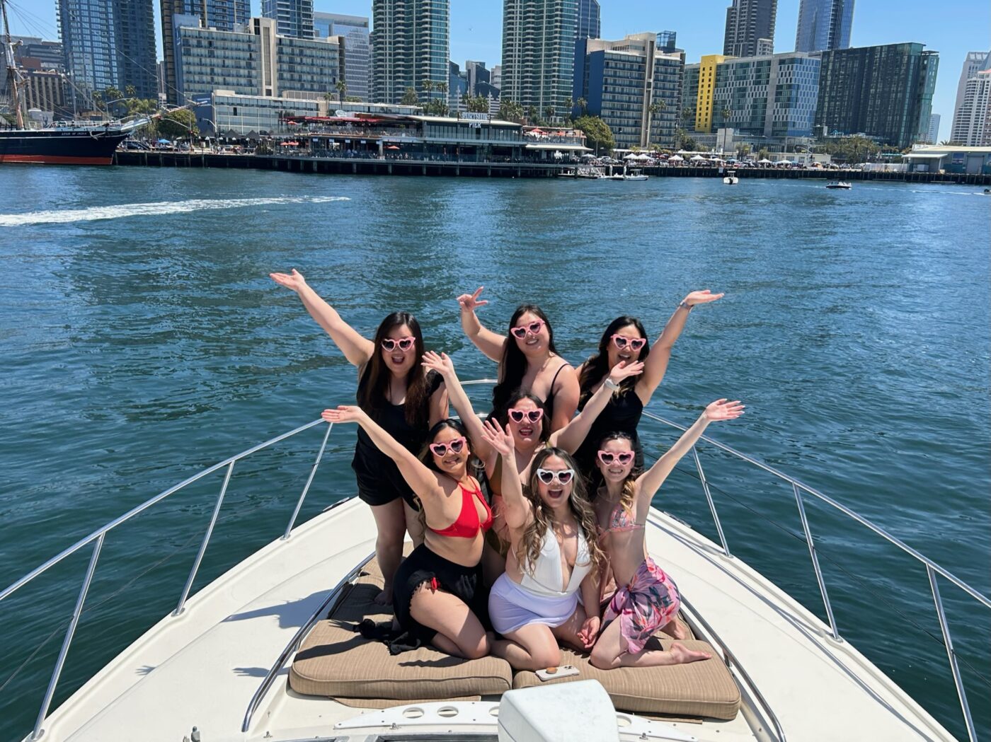 San Diego Bay Yacht Tour Guide: Landmarks, Wildlife & Must-See Views